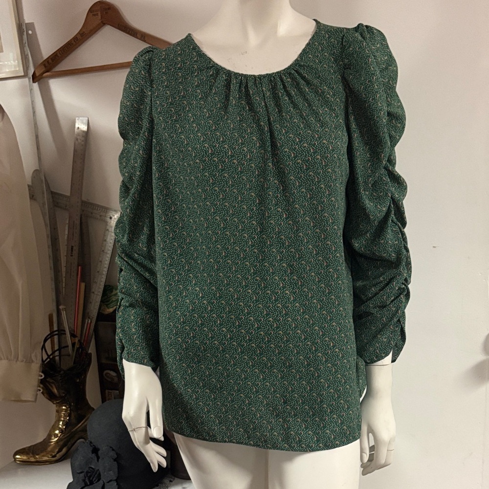 Max Studio Green Top - Picture 1 of 8